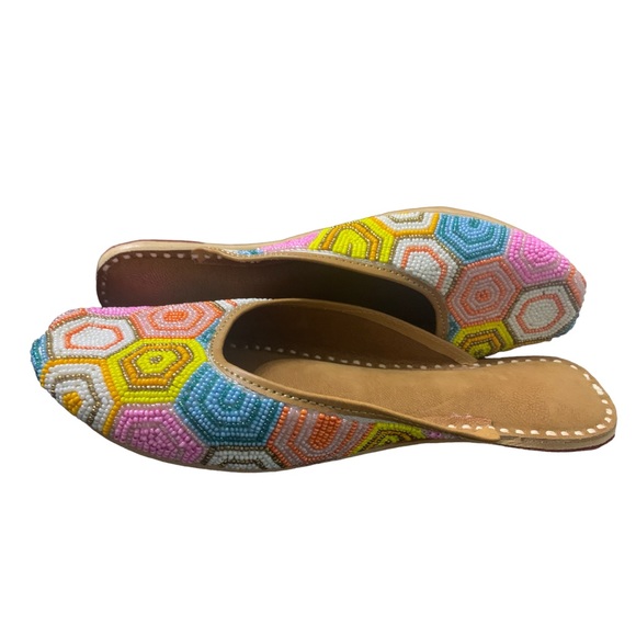 Indian style backlesd flats/jutti - Picture 2 of 4